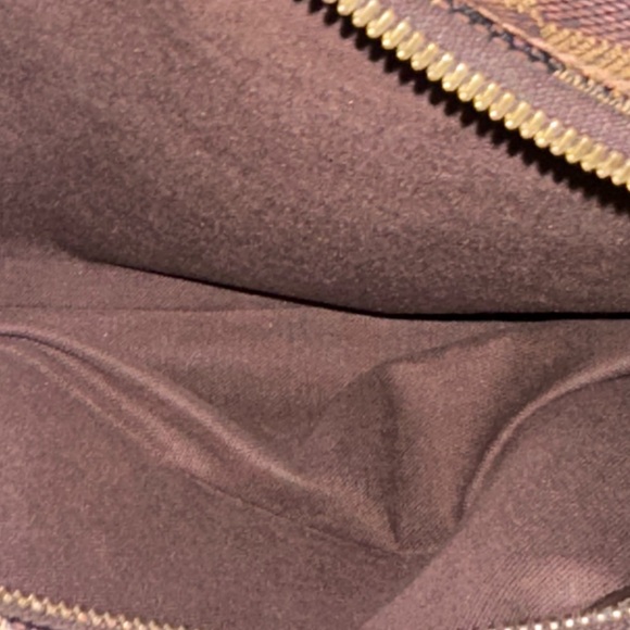Louis Vuitton Naviglio Damier Ebene Luxury Authentic Messenger Bag - Picture 10 of 17